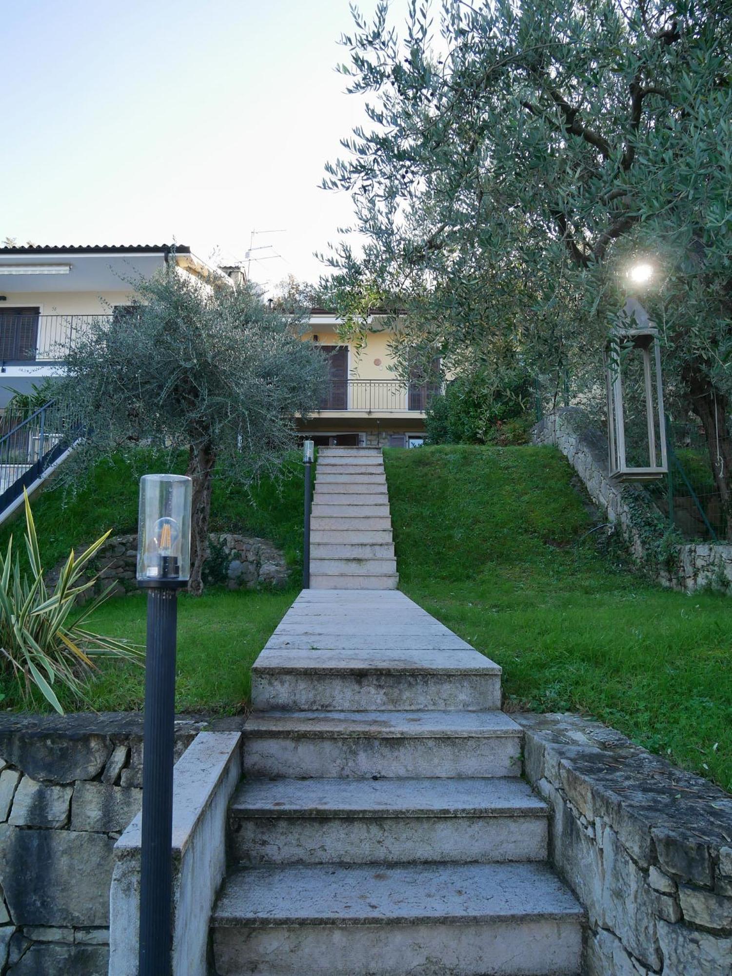 Appartement Redhouse Benaco à Torri Del Benaco Extérieur photo